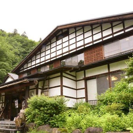 Kaikake Onsen Ryokan Yuzawa  Buitenkant foto