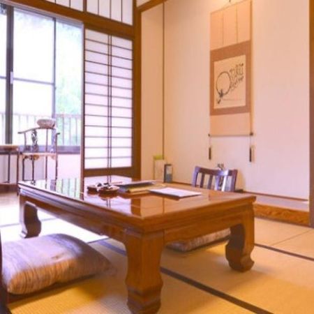 Kaikake Onsen Ryokan Yuzawa  Buitenkant foto